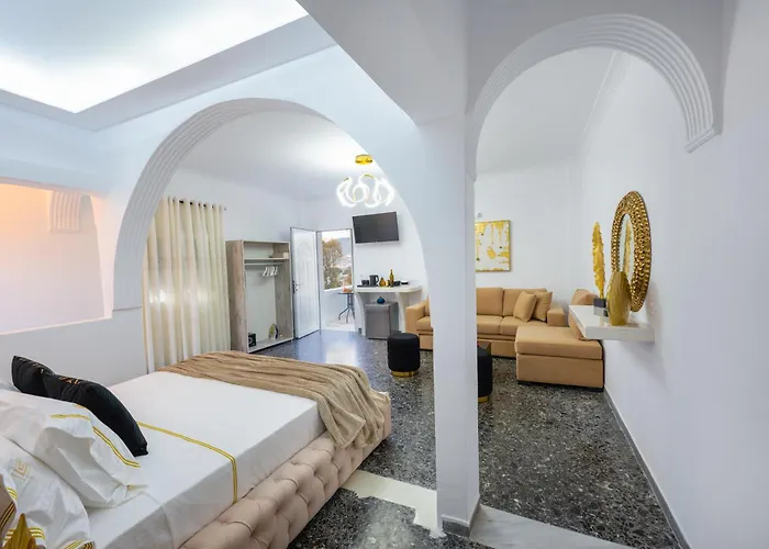 Aina Karterados (Santorini)