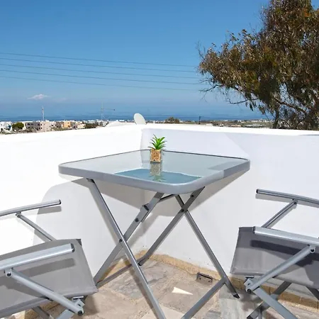 Aina Karterados (Santorini)