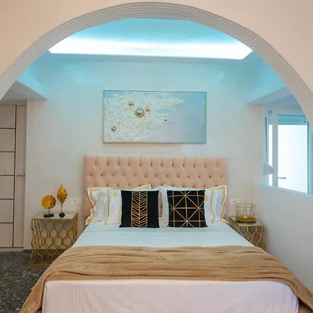 Aina Apartment Karterados (Santorini)