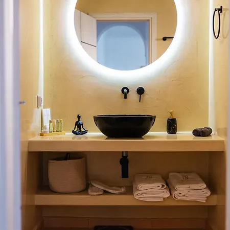 Aina Karterados (Santorini)