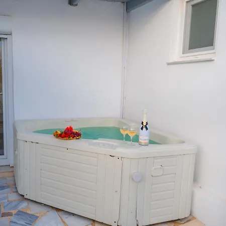 Apartment Aina