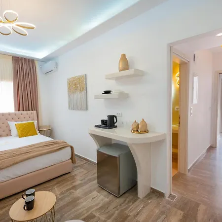 Aina * Karterados (Santorini)