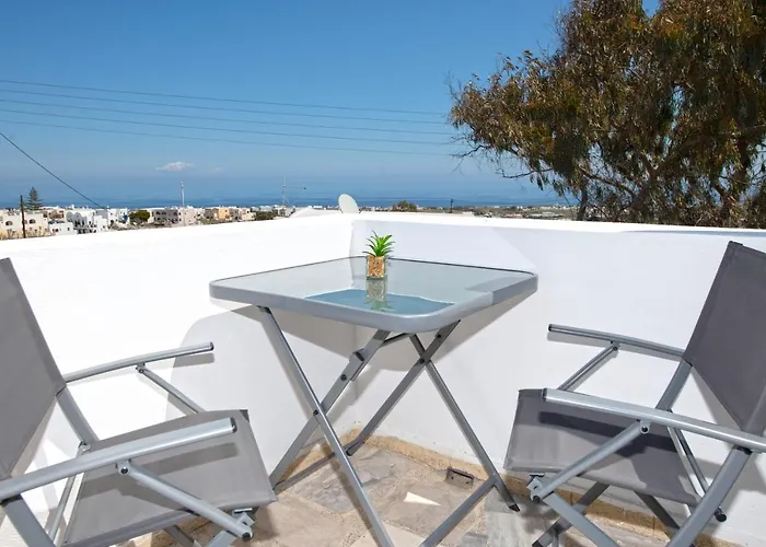 Aina Karterados (Santorini)